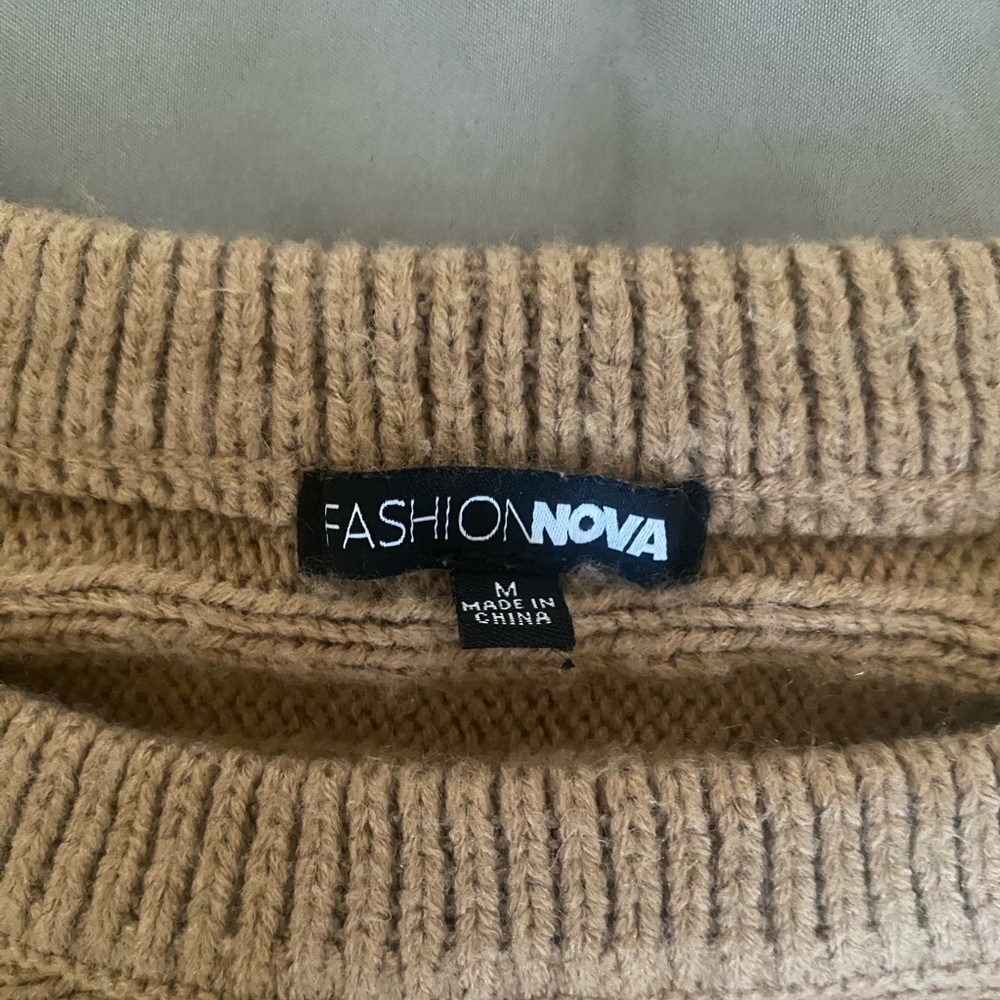 FASHION-NOVA knit sweater - Picture 2 of 2
